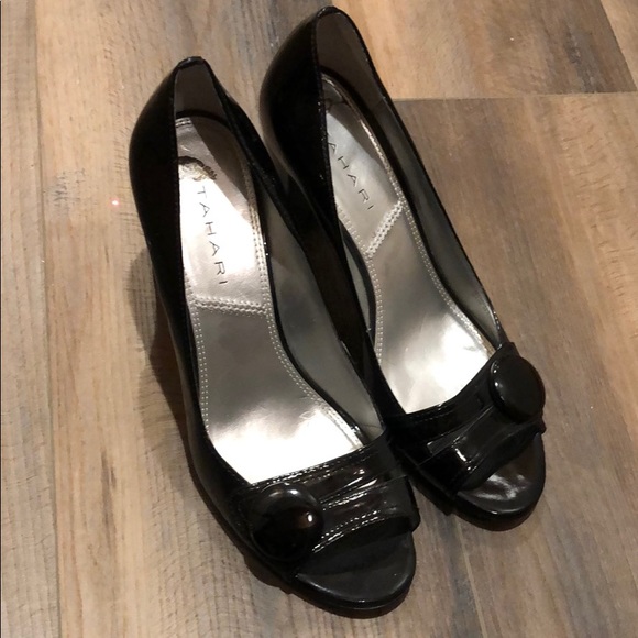 Tahari open toed heels - Picture 1 of 3